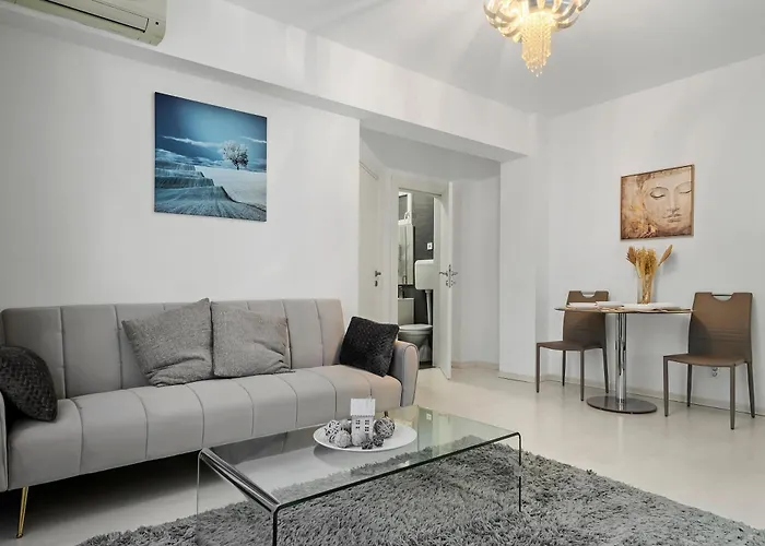 Downtown Cozy Corner *